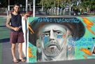 Pista de skate da Praça Cícero Cavalheiro recebe arte de grafite feita por artista são-luizense 