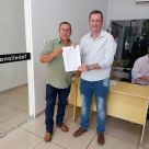 Roque Gonzales entrega mais uma escritura pública no Distrito Industrial