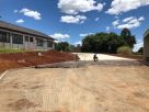 Caminhódromo de Mato Queimado recebe pavimentação com concreto usinado