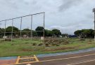 Campo central da Praça Cícero Cavalheiro em São Luiz Gonzaga está interditado para recuperação do gramado